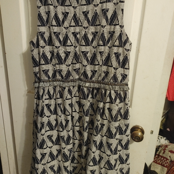 Dress - Picture 4 of 4